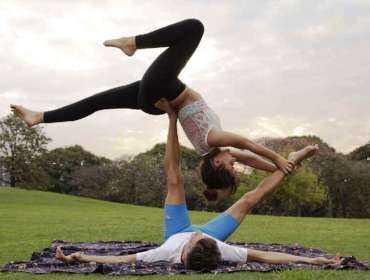 Sergio Calvo Yoga Acrobático